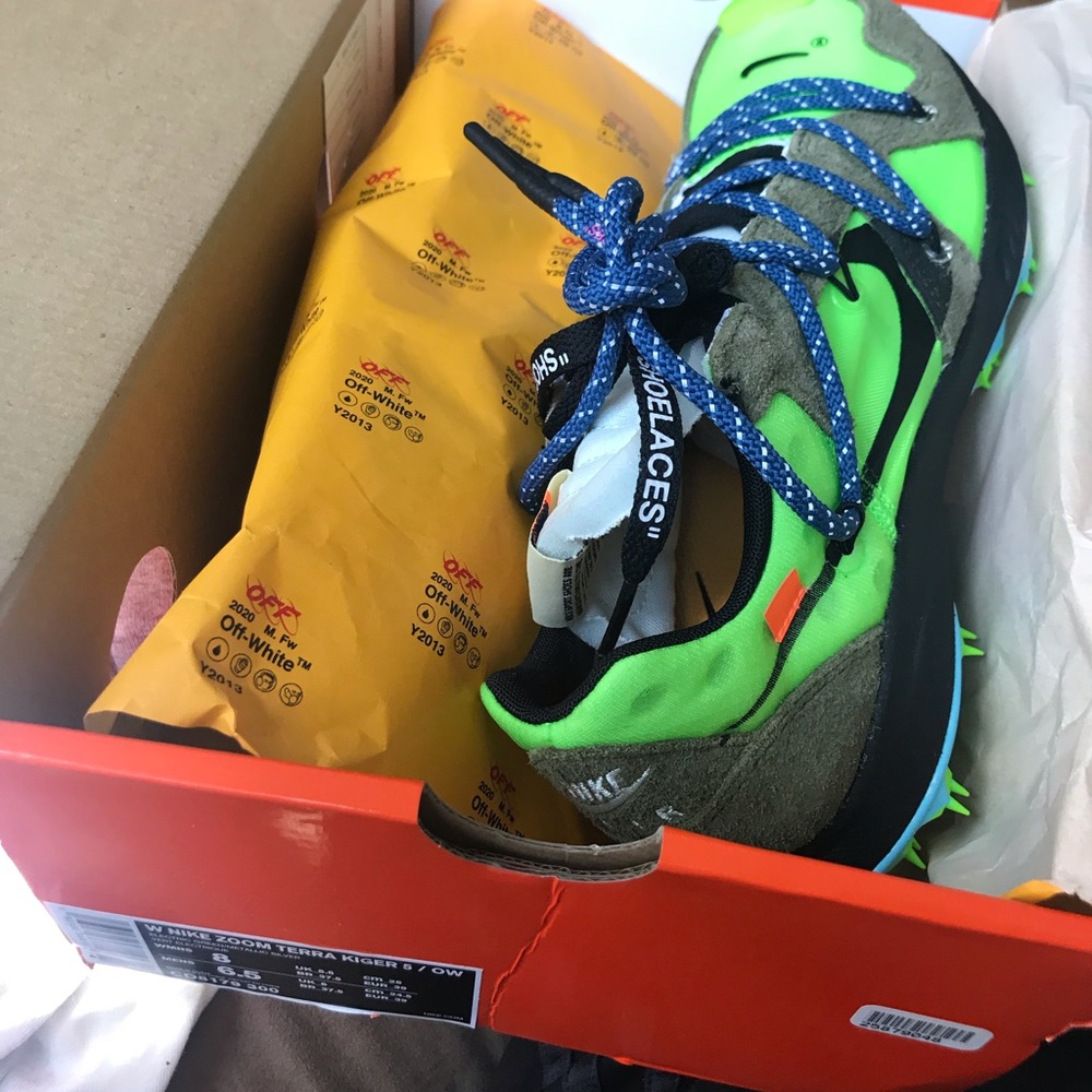 Offwhite